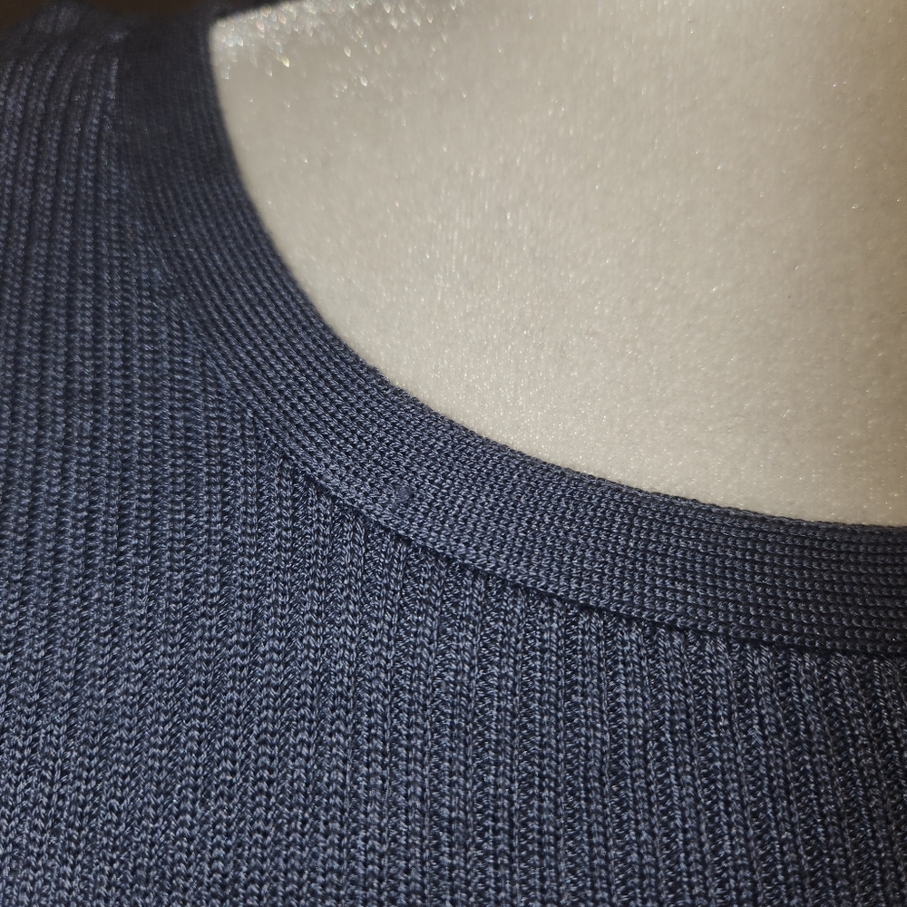 Vintage Silk Banana Republic Light Blue Grey Short Sleeve Sweater Small - Picture 4 of 8